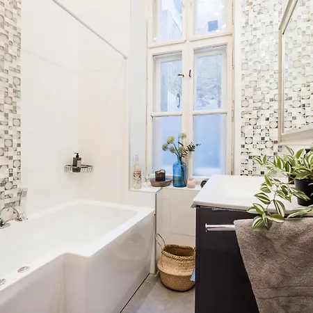 Historic Penthouse With Sauna & Jacuzzi @downtown Apartmán Budapešť