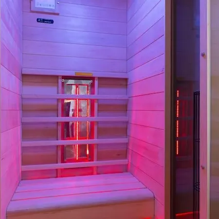 Historic Penthouse With Sauna & Jacuzzi @downtown *
